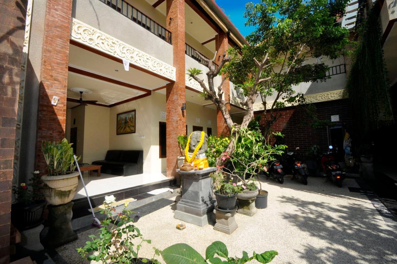 Hotel Kings House Kesari à Sanur Extérieur photo